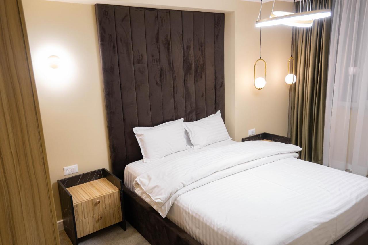 Deluxe Aparthotel Marwell Residence Suceava Exteriör bild