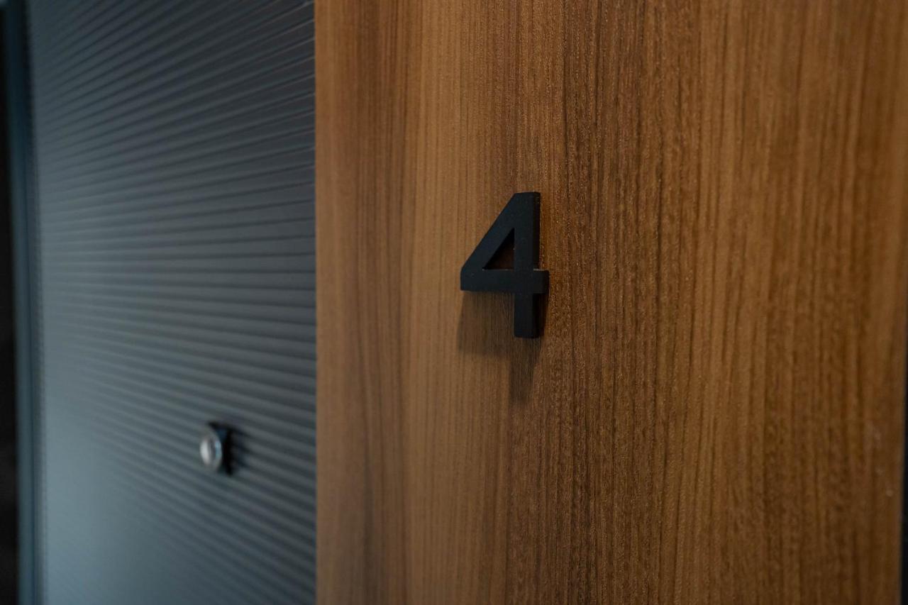 Deluxe Aparthotel Marwell Residence Suceava Exteriör bild