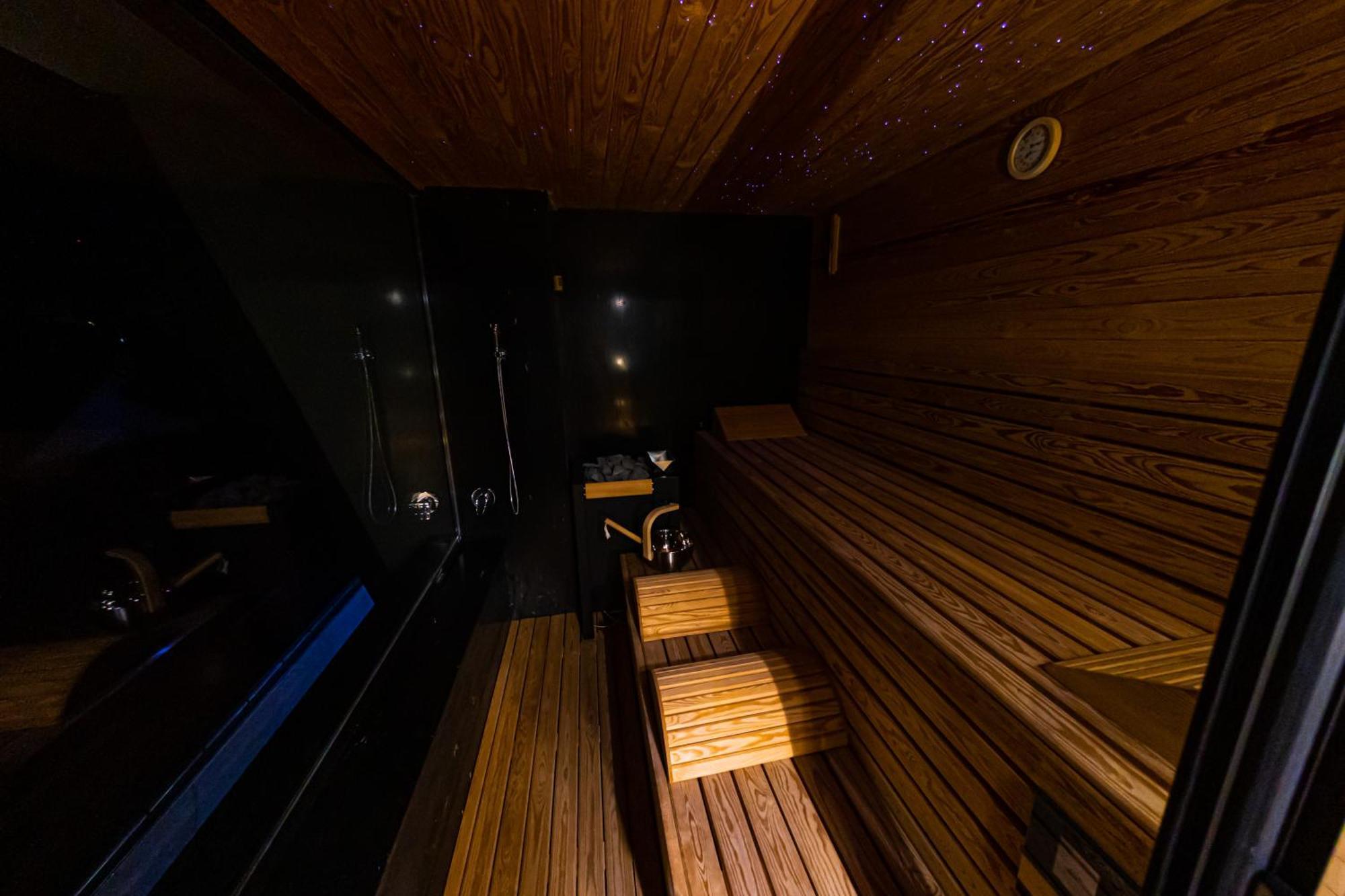 Deluxe Aparthotel Marwell Residence Suceava Rum bild